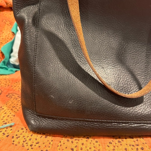 Madewell zip top medium transport tote - black and brown leather - Picture 3 of 13